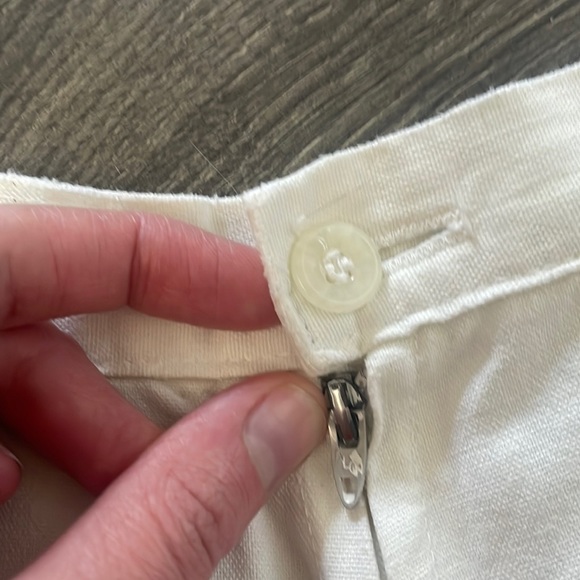 AS-IS White Cotton High Waisted Back Zip Shorts Pin Up Style - 1940/50s Style - Picture 8 of 16